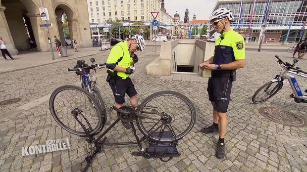 Achtung Kontrolle - Achtung Kontrolle! - Thema U.a: Fahrrad-cops Im Dauereinsatz