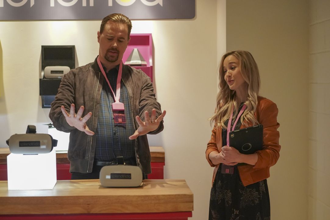 Timothy McGee (Sean Murray, l.); Clarissa (Lily Gibson, r.) - Bildquelle: Ali Goldstein © 2019 CBS Broadcasting, Inc. All Rights Reserved / Ali Goldstein