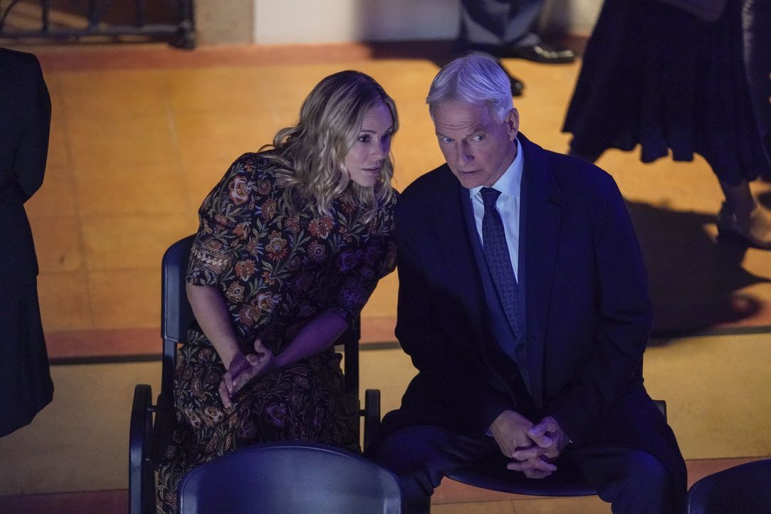 Jack Sloane (Maria Bello, l.); Leroy Jethro Gibbs (Mark Harmon, r.) - Bildquelle: Greg Gayne © 2019 CBS Broadcasting, Inc. All Rights Reserved. / Greg Gayne