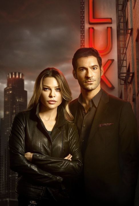 (1. Staffel) - Die Polizistin Chloe Decker (Lauren German, l.) lässt sich auf die Zusammenarbeit mit Lucifer Morningstar (Tom Ellis, r.) ein. Nicht... - Bildquelle: 2016 Warner Brothers