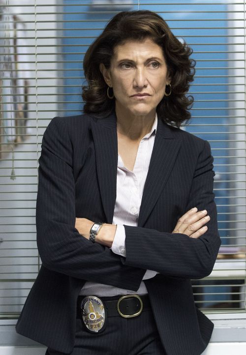Lieutenant Grace Billets (Amy Aquino) - Bildquelle: Amazon.com, Inc. and Fabrik Entertainment, Inc.