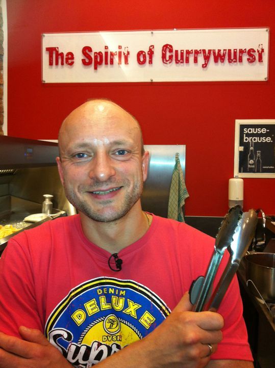 Abenteuer Leben ruft zum Currywurst-Dreikampf. Welche Stadt hat den trendigsten Currywurstladen? Hamburg, Bielefeld oder München? Eingefleischte Cu... - Bildquelle: kabel eins