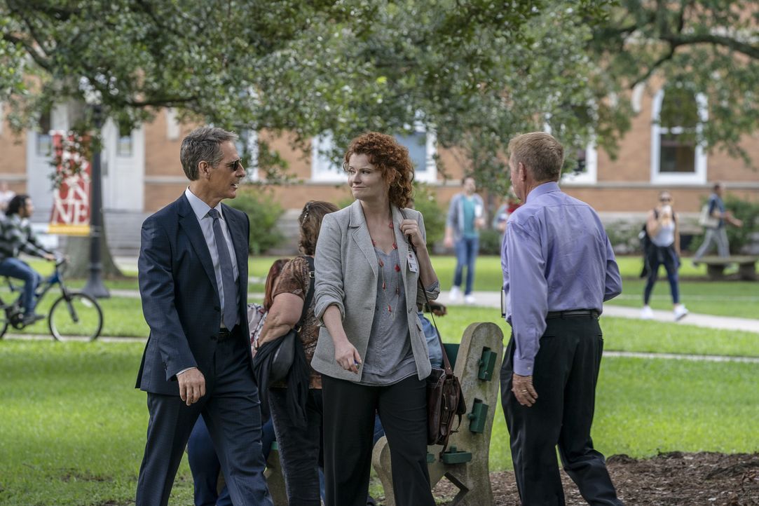 Dwayne Pride (Scott Bakula, l.); Bernadine Caldwell (Rebecca Wisocky, r.) - Bildquelle: Skip Bolen © 2018 CBS Broadcasting, Inc. All Rights Reserved. / Skip Bolen