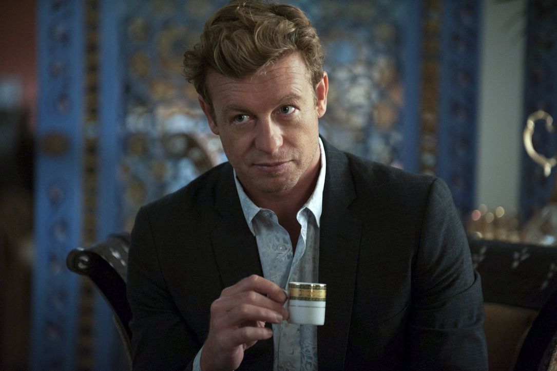 Um den Terroristen Jan Nemec festzunehmen, reist Jane (Simon Baker) gemeinsam mit Lisbon nach Beirut ... - Bildquelle: Warner Bros. Television