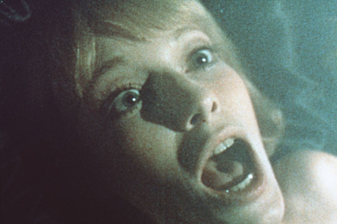 In der Nacht hat Rosemary (Mia Farrow) einen entsetzlichen Alptraum mit dämonischen Wesen und durchlebt eine Vereinigung mit dem Satan ... - Bildquelle: Paramount Pictures