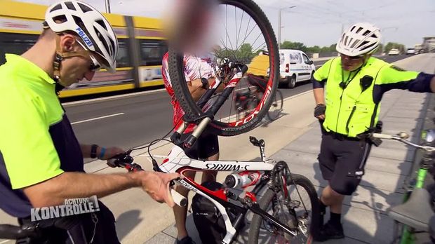 Achtung Kontrolle - Achtung Kontrolle! - Thema U.a.: Fahrradkontrolle In Dresden