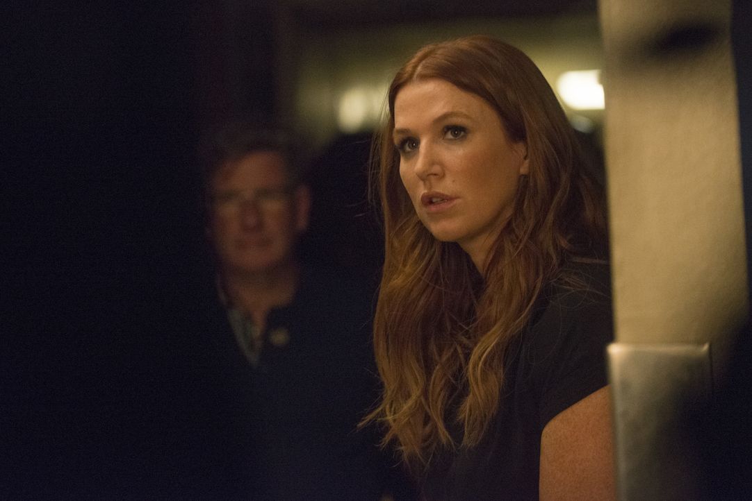 Als ein mächtiger Sturm aufzieht, finden Carrie (Poppy Montgomery), Al und ein festgenommener Verbrecher in einer stillgelegten Polizeistation Unter... - Bildquelle: Barbara Nitke 2015, 2016 Sony Pictures Television Inc. All Rights Reserved. / Barbara Nitke