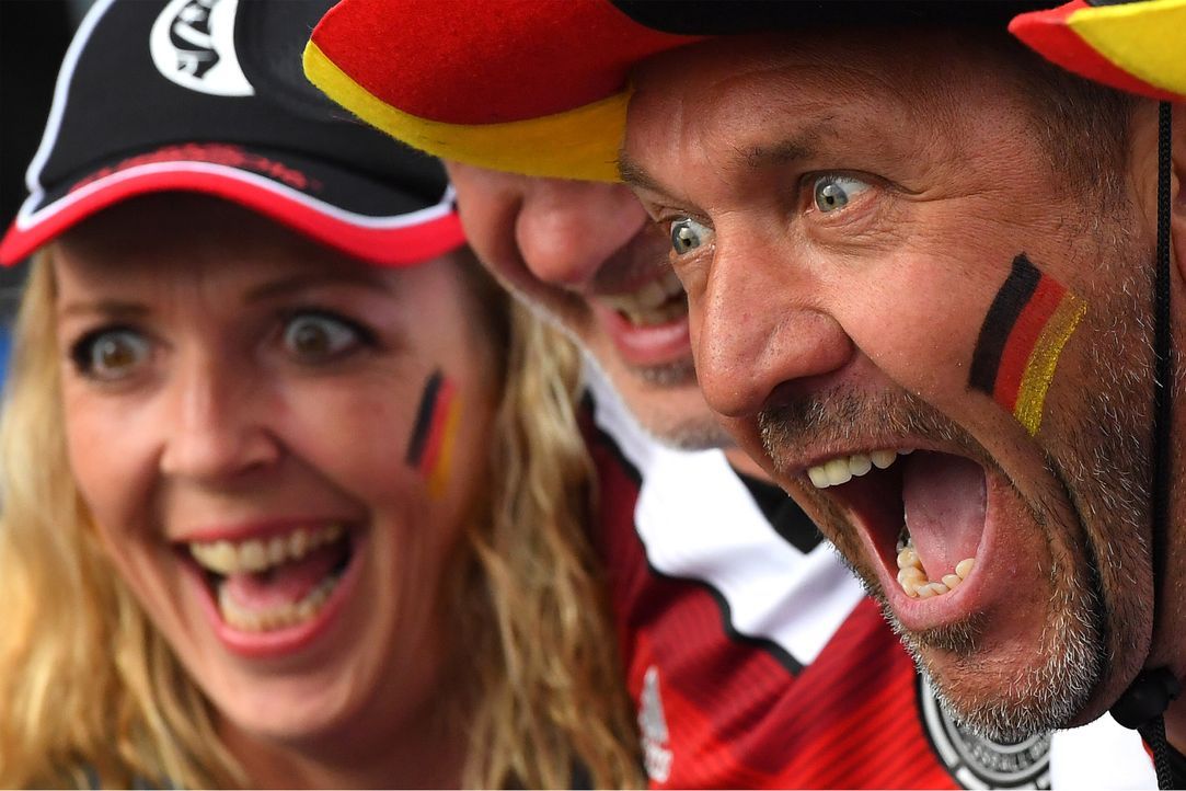 Germany supporters_000_BZ3HS_FRANCK FIFE_AFP - Bildquelle: AFP / FRANCK FIFE