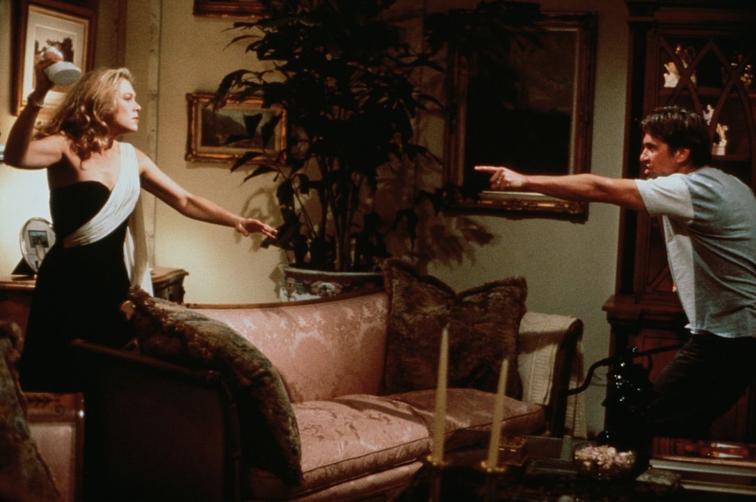 Zwischen Barbara (Kathleen Turner, l.) und Oliver (Michael Douglas, r.) ist der Scheidungskrieg entbrannt ... - Bildquelle: 20th Century Fox Film Corporation