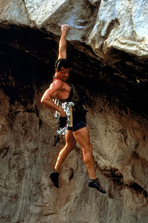 Souverän meistert Gabe (Sylvester Stallone) alle Tücken des Gebirges ... - Bildquelle: 1993 Cliffhanger B.V. All Rights Reserved.