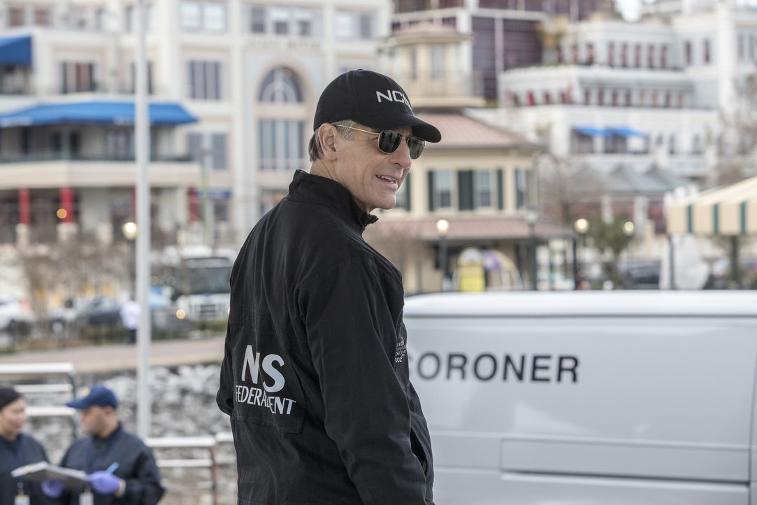 Das Team um Dwayne Pride (Scott Bakula) ermittelt im Fall einer verschwundenen Kongressangestellten, die kurz vorher noch aus einer brenzligen Situa... - Bildquelle: Skip Bolen 2018 CBS Broadcasting, Inc. All Rights Reserved / Skip Bolen