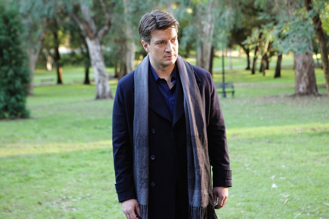 Am Fundort der Leiche bietet sich Richard Castle (Nathan Fillion) ein grausiger Anblick. - Bildquelle: ABC Studios