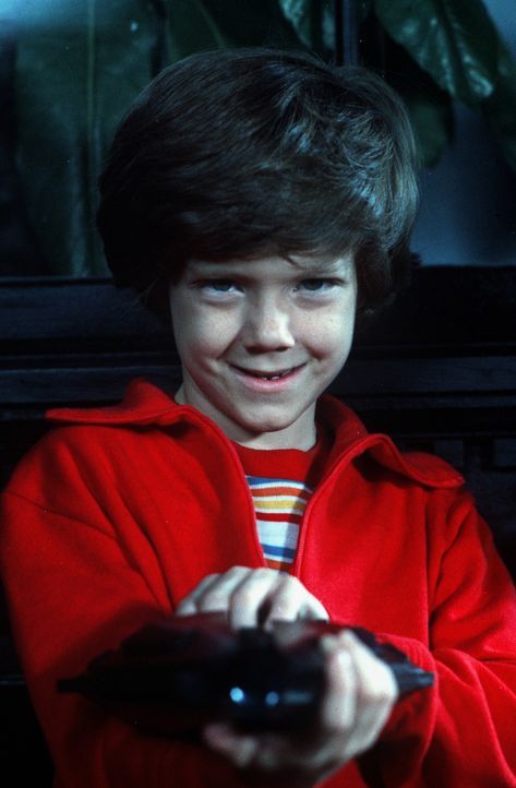 Der kleine Charly (Cary Guffey) heißt eigentlich H-7-25, denn er kommt von einem anderen Planeten ... - Bildquelle: Leone Film