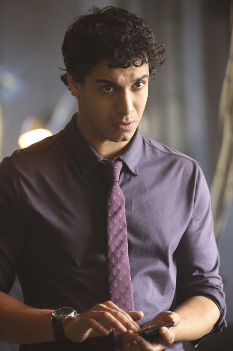 Schon als Kind nutzte Walter O'Brien (Elyes Gabel) seine unglaubliche Intelligenz, um der Regierung zu zeigen, was er kann ... - Bildquelle: Robert Voets 2014 CBS Broadcasting, Inc. All Rights Reserved / Robert Voets