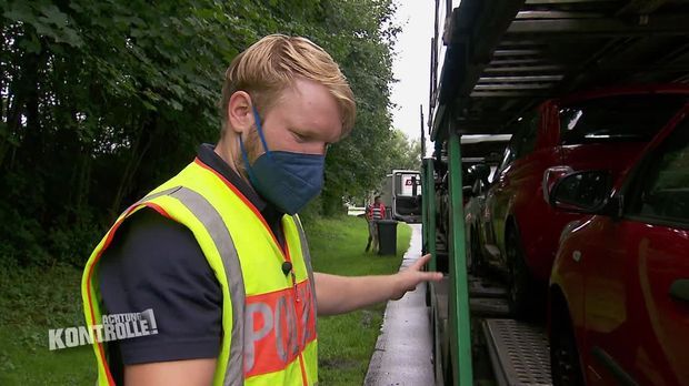 Achtung Kontrolle - Achtung Kontrolle! - Thema U.a.: Zweistöckiger Autotransporter Ist Eine Verkehrsgefahr - Polizei Rosenheim