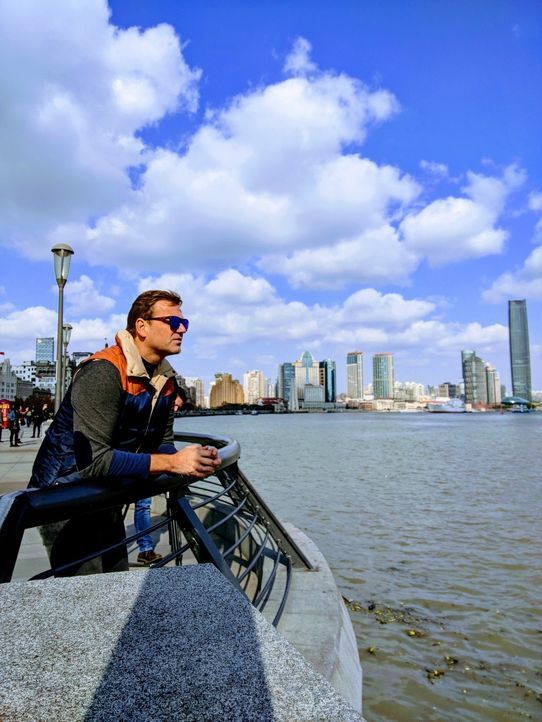 "Abenteuer Leben"-Reporter und Globetrotter Kai Böcking (Foto) macht in Shanghai den großen China-Check. Kann man in der 30 Millionen Metropole sein... - Bildquelle: kabel eins