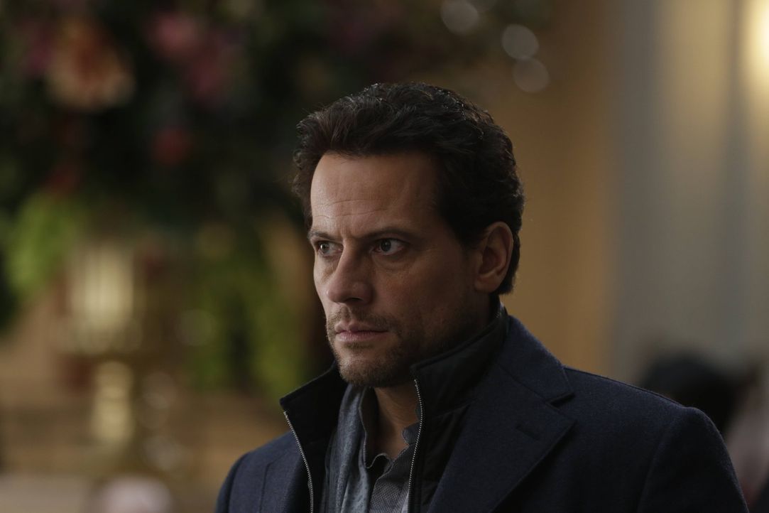 Geschockt findet Henry (Ioan Gruffudd) heraus, was Adam wirklich vor hat ... - Bildquelle: Warner Bros. Television