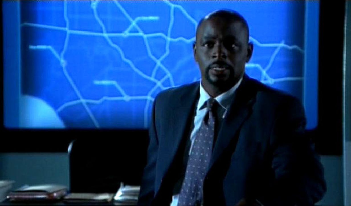 David Sinclair (Alimi Ballard) und der Rest des Teams ermitteln im Fall verschiedener Anschläge auf den Straßen von L.A. ... - Bildquelle: Paramount Network Television