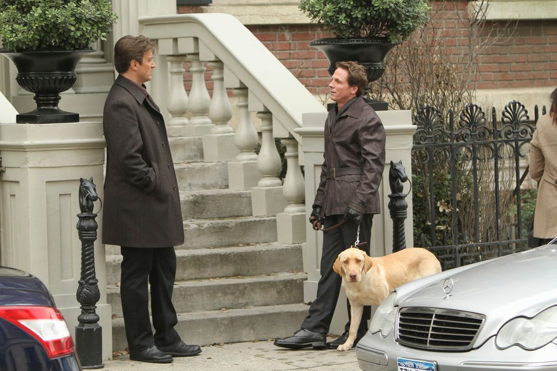 Castle (Nathan Fillion, l.) trifft einen alten Schulfreund (Jason Wiles, r.) wieder, der angeblich seine Frau getötet haben soll. Um seine Unschuld... - Bildquelle: ABC Studios