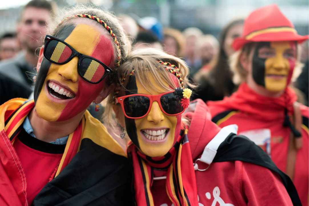 Belgium Fans laughing_BU4J2_ROMAIN LAFABREGUE_ AFP - Bildquelle: AFP / ROMAIN LAFABREGUE