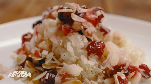 Sauerkraut-Apfel-Gratin mit Mandelkruste