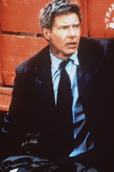 Jack Ryan (Harrison Ford) kann als Einziger knapp einem Anschlag des Drogenkartells gegen eine hochrangige US-Delegation entkommen ... - Bildquelle: Paramount Pictures