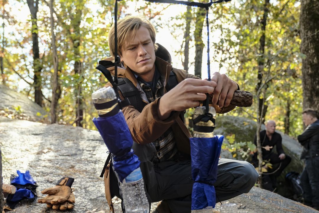 MacGyver (Lucas Till) - Bildquelle: Guy D'Alema 2018 CBS Broadcasting, Inc. All Rights Reserved / Guy D'Alema