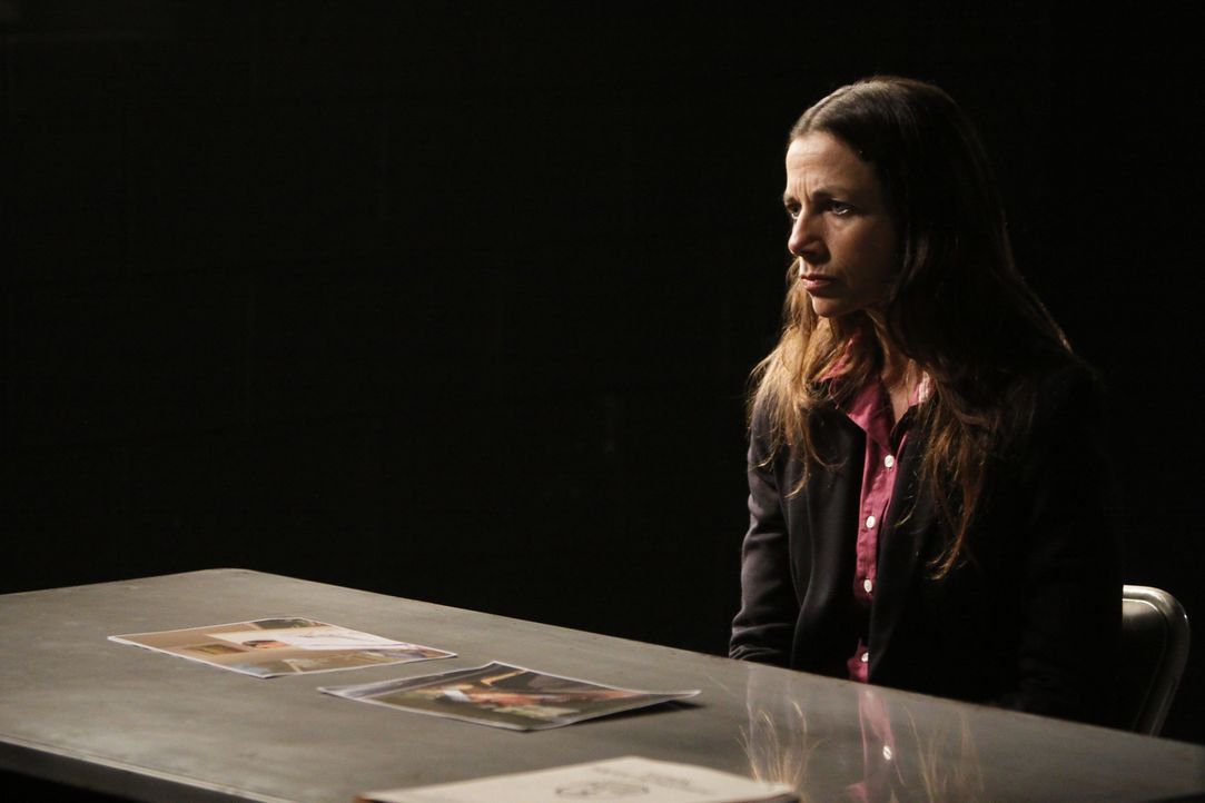 Hat Margaret (Justine Bateman) etwas mit dem schrecklichen Mord an Kenneth Richards zu tun? - Bildquelle: ABC Studios