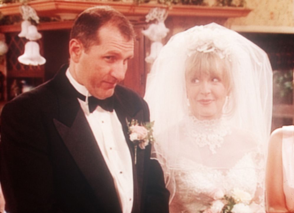 Al (Ed O'Neill, l.) mit seiner neuen Braut June (Deborah Harmon, r.). - Bildquelle: Columbia Pictures