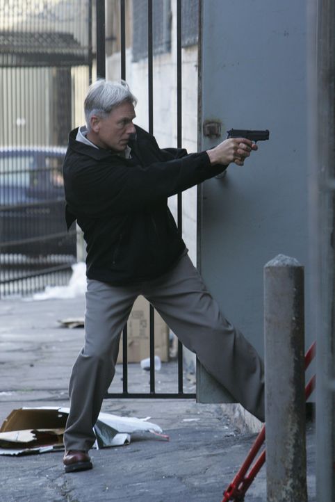 Nach dem schrecklichen Anschlag will Gibbs (Mark Harmon) Ari jagen, bis er ihn zur Strecke gebracht hat ... - Bildquelle: CBS Television