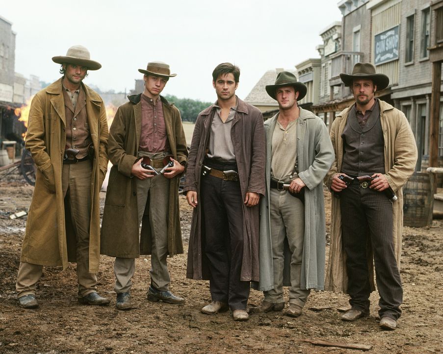 Die berüchtigte James-Younger-Gang (v.l.n.r.): Bob Younger (Will McCormack), Jim Younger (Gregory Smith), Jesse James (Colin Farrell), Cole Younger... - Bildquelle: Warner Bros.