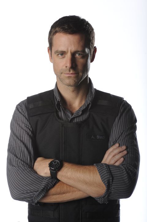 (2. Staffel) - Detective Aiden Black (David Sutcliffe) nimmt sich als ehemaliger SWAT-Agent vieler Verbrechen an, bei denen er sich auch auf die psy... - Bildquelle: CBC 2013