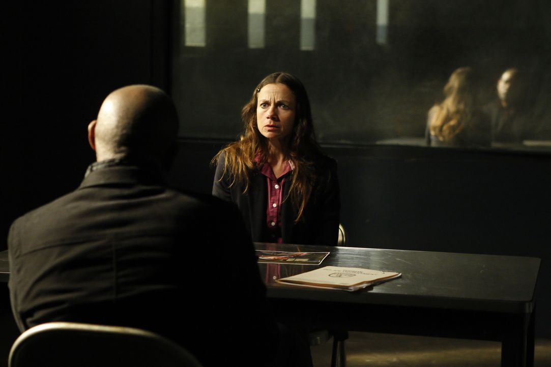 Sam (Forest Whitaker, l.) und sein Team werden nach Tuscon, Arizona, gerufen um einem Mordfall aufzuklären. Dabei stoßen sie auf Margaret (Justine B... - Bildquelle: ABC Studios