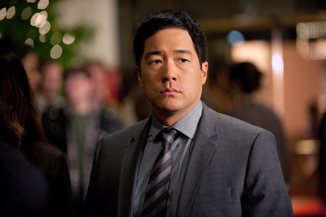Ermittelt in einem Casino, um den Mord an einem Ex-Mitarbeiter aufzuklären: Kimball (Tim Kang) ... - Bildquelle: Warner Bros. Television