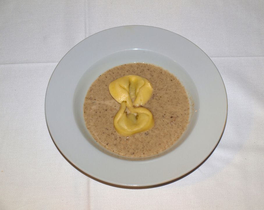 So sollte das Essen im Traditionsrestaurant "Hirsch" zukünftig aussehen. - Bildquelle: kabel eins