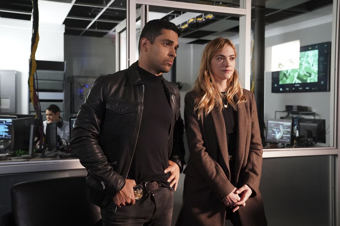 Nick Torres (Wilmer Valderrama, l.); Ellie Bishop (Emily Wickersham, r.) - Bildquelle: Monty Brinton © 2019 CBS Broadcasting, Inc. All Rights Reserved / Monty Brinton