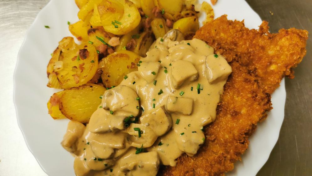 Jägerschnitzel mit Bratkartoffeln - Rezept aus MLDL