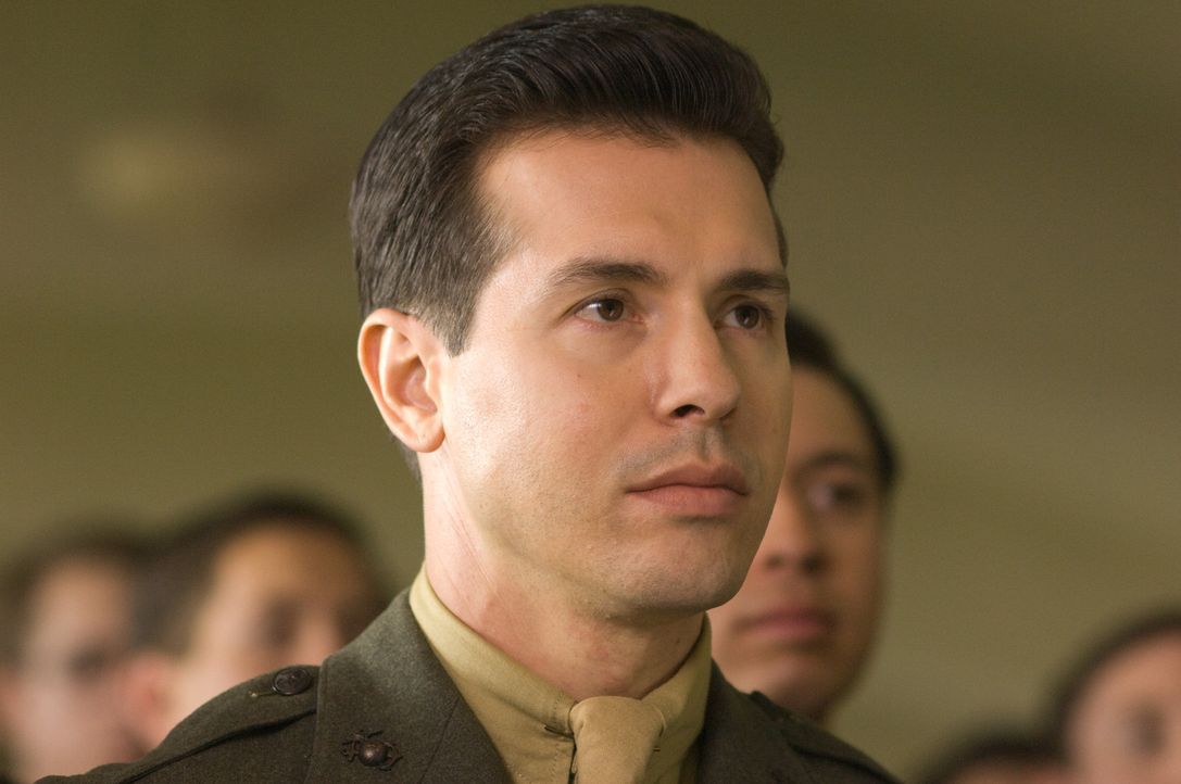 Das erste Ziel des 7th Marine Regiments ist die pazifische Insel Guadalcanal. Kaum angekommen, wird der Marineinfanterist John Basilone (Jon Seda) a... - Bildquelle: Home Box Office Inc. All Rights Reserved.