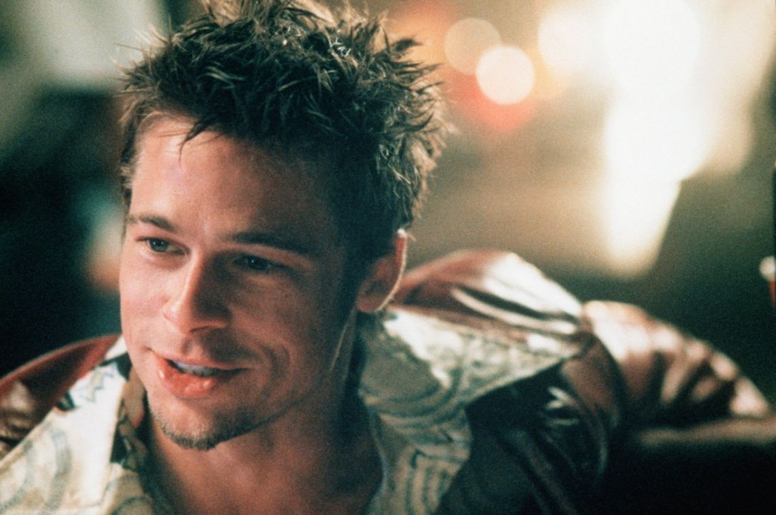 Der charismatische Tyler Durden (Brad Pitt) erschafft den legendären "Fight Club", in dem brachiale Faustkämpfe ausgetragen werden. Nun entsteht e... - Bildquelle: 20th Century Fox