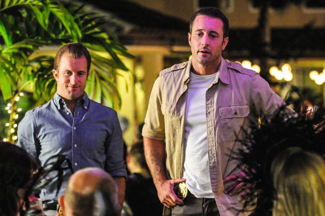 Ein neuer Fall wartet auf Steve (Alex O'Loughlin, r.) und Danny (Scott Caan, l.) ... - Bildquelle: 2013 CBS BROADCASTING INC. All Rights Reserved.