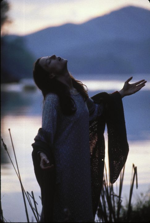 In der Einsamkeit des Waldes hat Nell (Jodie Foster) eine eigene Art zu Leben entwickelt ... - Bildquelle: 1994 TWENTIETH CENTURY FOX FILM CORPORATION All Rights Reserved.