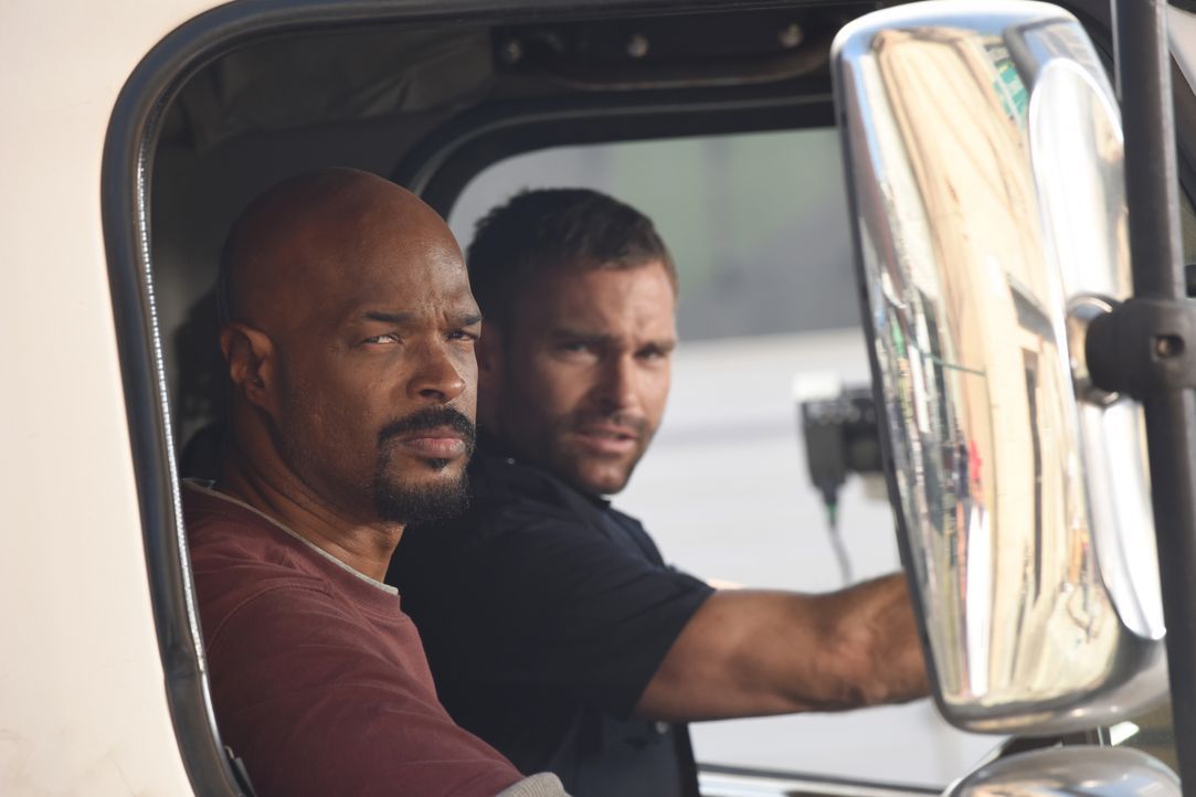 Roger Murtaugh (Damon Wayans, l.); Wesley Cole (Seann William Scott, r.) - Bildquelle: 2018 Warner Bros. Entertainment Inc. All Rights Reserved.
