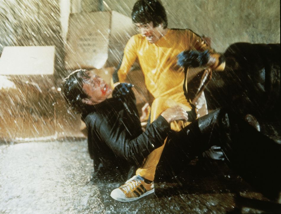 Stick (Mel Novak, l.); Billy Lo (Bruce Lee, r.) - Bildquelle: 2019 Universum Film GmbH