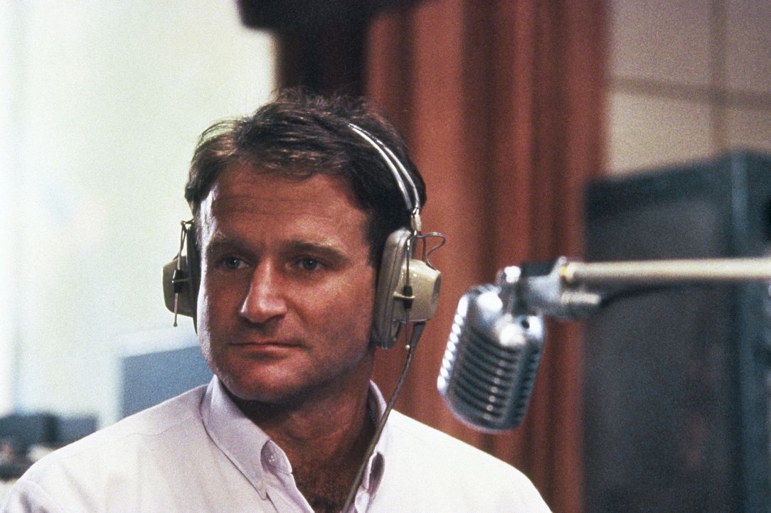 Als der neue Discjockey Adrian Cronauer (Robin Williams) an diesem Morgen des Jahres 1965 beim US-Soldatensender in Saigon anfängt, sind die Tage d... - Bildquelle: Touchstone Pictures