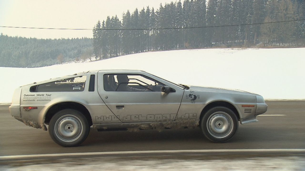 Zurück in die Zukunft! Abenteuer Auto widmet sich einem der kultigsten Autos der Filmgeschichte, dem DeLorean DMC 12! - Bildquelle: kabel eins