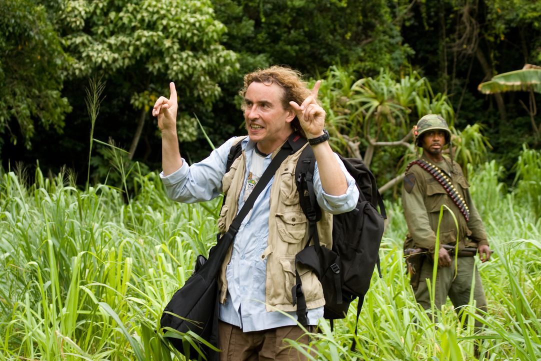 Da sein Film möglichst authentisch wirken soll, lässt Regisseur Cockburn (Steve Coogan) die Darsteller seines Movies im Dschungel aussetzen. Mit Hil... - Bildquelle: 2008 DreamWorks LLC. All Rights Reserved.