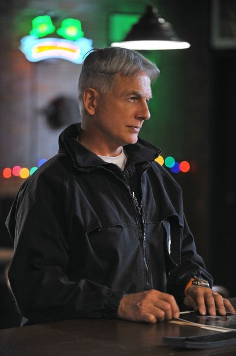 Ermittelt in einem neuen Fall: Gibbs (Mark Harmon) ... - Bildquelle: CBS Television