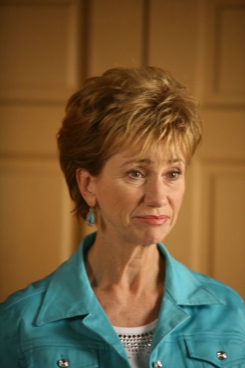 Joes Mutter Marjorie (Kathy Baker) ist schwer krank und muss sich einer Operation unterziehen. Sie hat eine Überlebenschance von 60 Prozent. - Bildquelle: Paramount Network Television