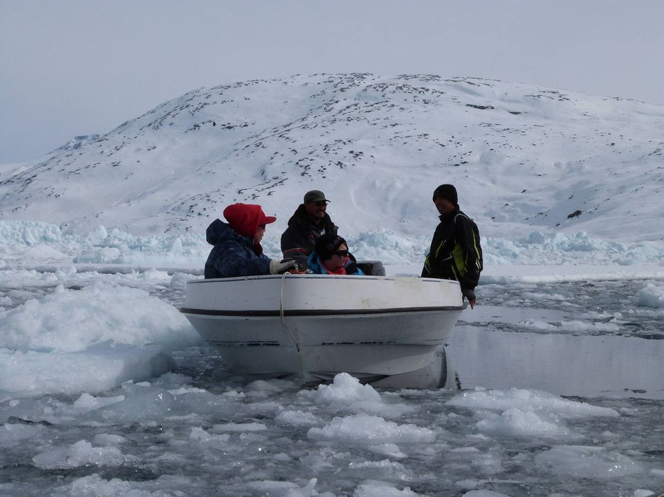 Auf Grönland ticken die Uhren anders: Die Insel ist dünn besiedelt, Vergnügungen gibt es kaum, und der Speiseplan ist auf Robben, Wale und Eisbären... - Bildquelle: SAT.1
