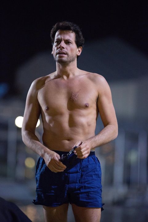Nachtschwimmen: Dr. Henry Morgan (Ioan Gruffudd) ... - Bildquelle: Warner Brothers